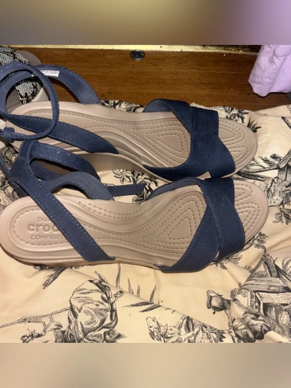Crocs Women's Leigh II Ankle Strap Wedges 9